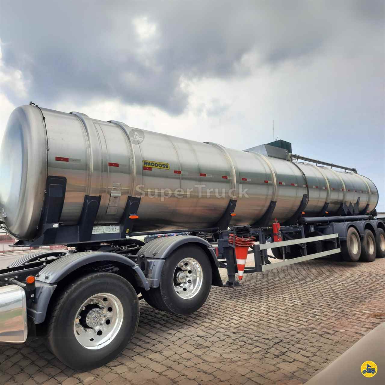 CARRETA SEMI-REBOQUE TANQUE INOX Super Truck JUNDIAI SÃO PAULO SP